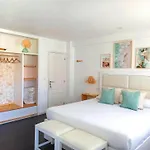Bed and Breakfast Supertubos House Peniche