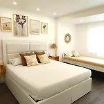 Bed and Breakfast Supertubos House Peniche