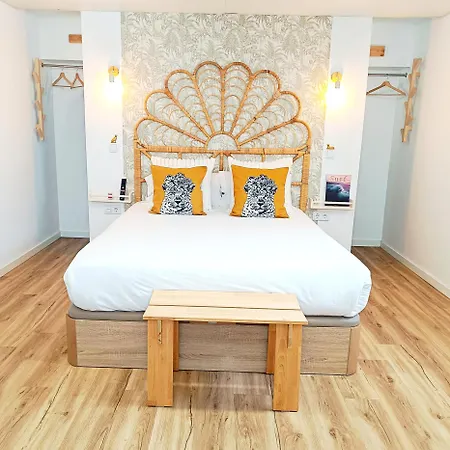 Supertubos House Peniche