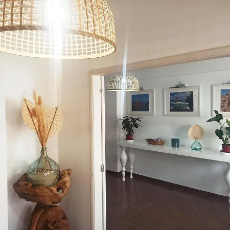 Supertubos House Peniche Bed & Breakfast