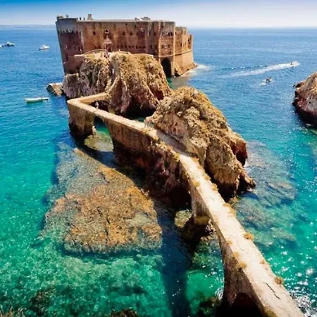 Bed & Breakfast Supertubos House Peniche *