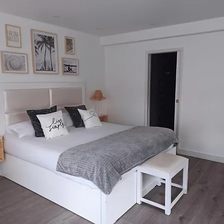Supertubos House Peniche Bed & Breakfast *