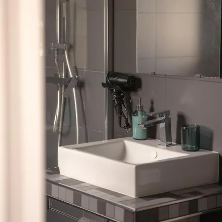 Supertubos House Peniche Oda ve Kahvaltı 4*