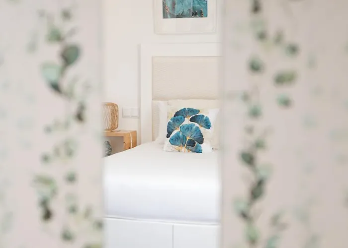 Supertubos House Peniche Bed and Breakfast