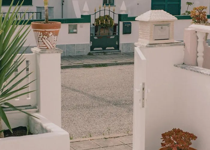 Supertubos House Peniche