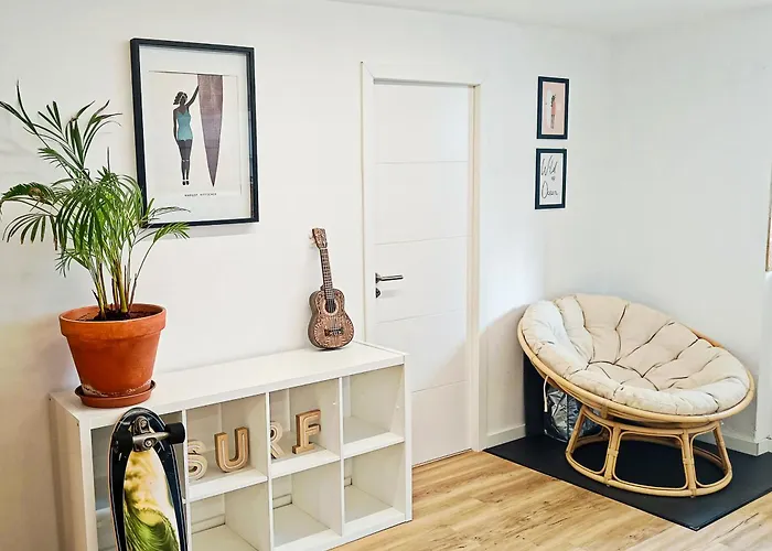 Supertubos House Peniche Bed and Breakfast